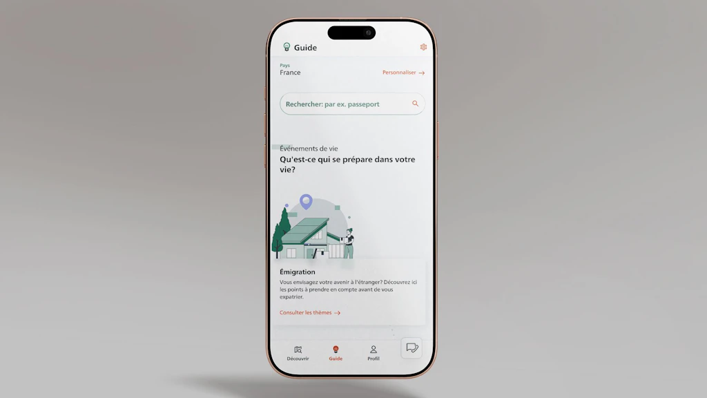 L’image montre un smartphone sur lequel s'affiche la rubrique du guide de SwissInTouch.